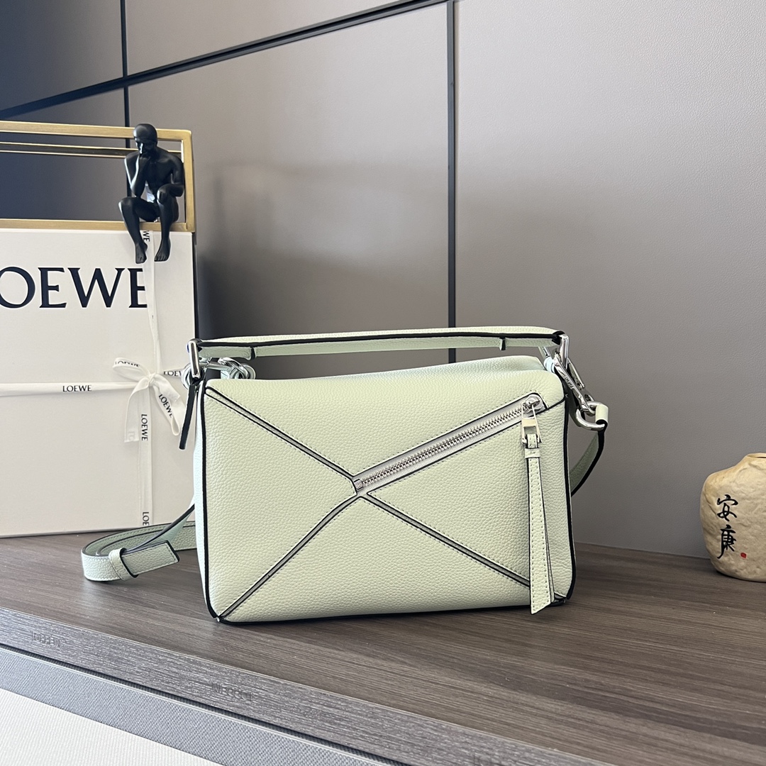 Loewe Puzzle Bags